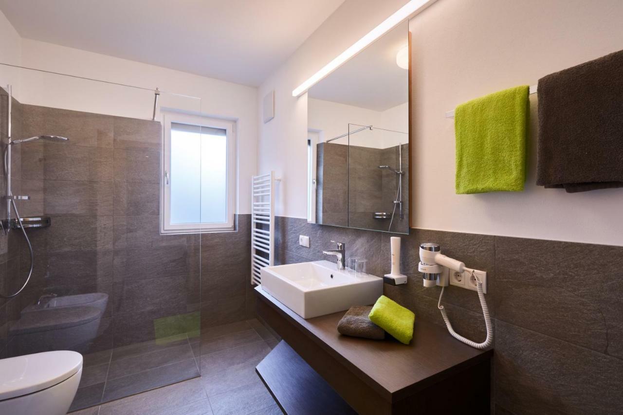Residence Laitacherhof - Modern Apartments With Outside Pool And Sauna Chiusa Luaran gambar
